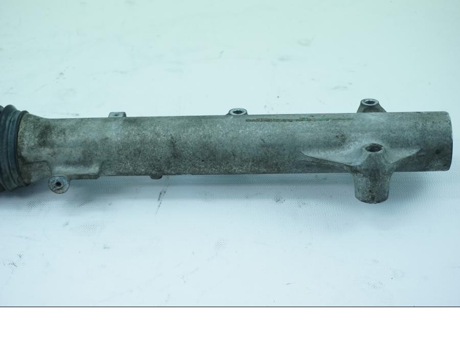 Höger sida på Gaffelben från en Honda XL 600 V -1994 motorcykel.