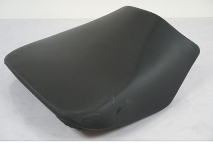 Framsidan på Sadel från en Aprilia RS 125 -2000 motorcykel.