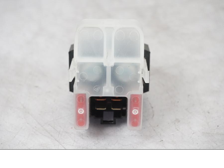 Baksidan på Startrelä från en Yamaha MT-09 -2020 motorcykel.