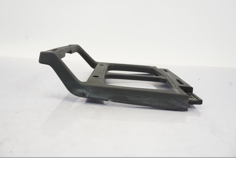 Vänster sida på Pakethållare från en BMW R 1150 RS -2003 motorcykel.