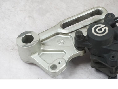 Höger sida på Bromsok från en BMW F 800 R -2018 motorcykel.