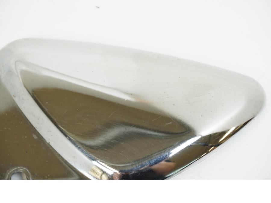 Snett nerifrån på Fotpinnehälskydd från en Suzuki GSX 600 F -1998 motorcykel.