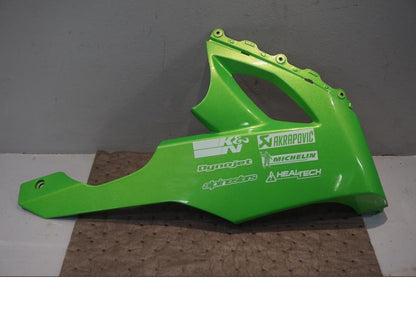 Framsidan på Magkåpa från en Kawasaki ZX-10R -2008 motorcykel.