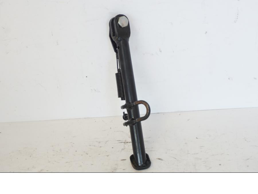 Framsidan på Sidostöd från en Kymco Agility 125 -2019 scooter.