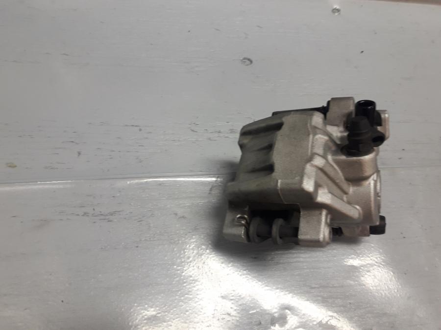 Höger sida på Bromsok från en KTM 690 Duke -2015 motorcykel.