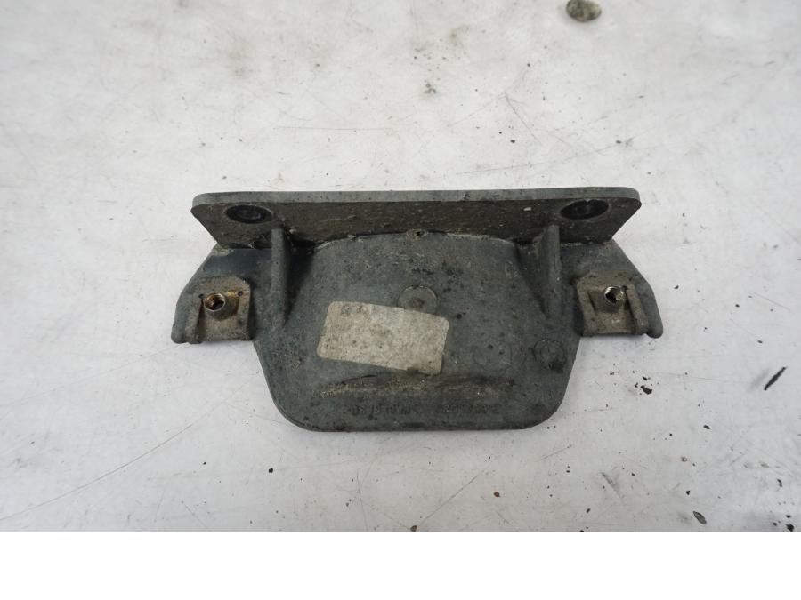 Höger sida på Framskärmsstag från en BMW R 850 R -2004 motorcykel.