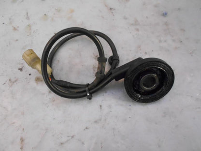 Höger sida på Hastighetsdrivning från en Yamaha YZF-R 125 -2012 motorcykel.