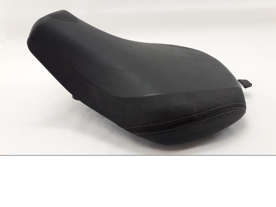 Baksidan på Sadel från en Kawasaki Ninja H2 -2018 motorcykel.