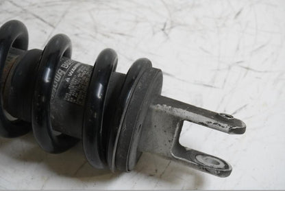 Baksidan på Stötdämpare från en BMW F 650 CS -2002 motorcykel.