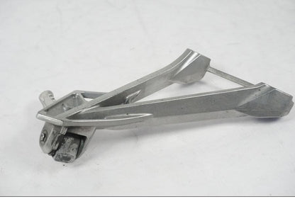 Snett nerifrån på Fotpinne från en Kawasaki ZX-6R -2005 motorcykel.