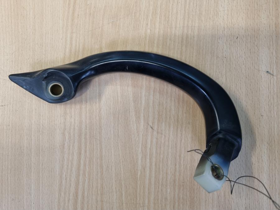 Baksidan på Passagerarhandtag från en Kawasaki ZX-6R -2000 motorcykel.