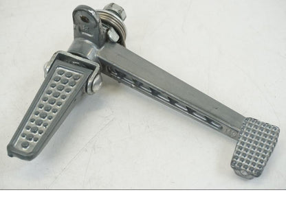 Extrabild2 på Fotpinnesats från en Universal Universal -0 moped.