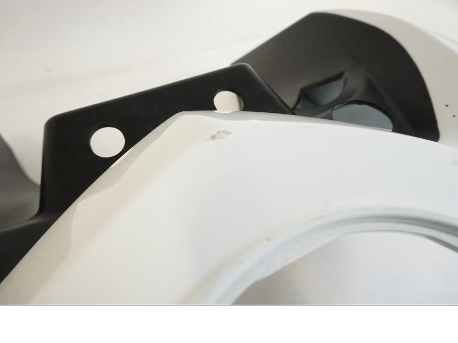 Baksidan på Tankkåpa från en KTM 125 Duke -2014 motorcykel.