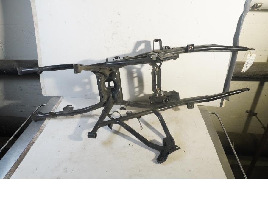 Framsidan på Bakram från en BMW R 1100 RT -2000 motorcykel.