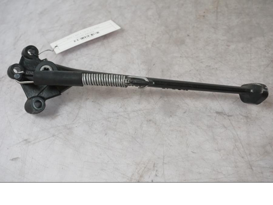 Framsidan på Sidostöd från en BMW F 800 R -2018 motorcykel.