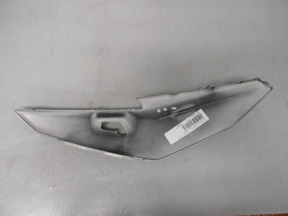 Höger sida på Sidopanel från en BMW K 1600 -2012 motorcykel.