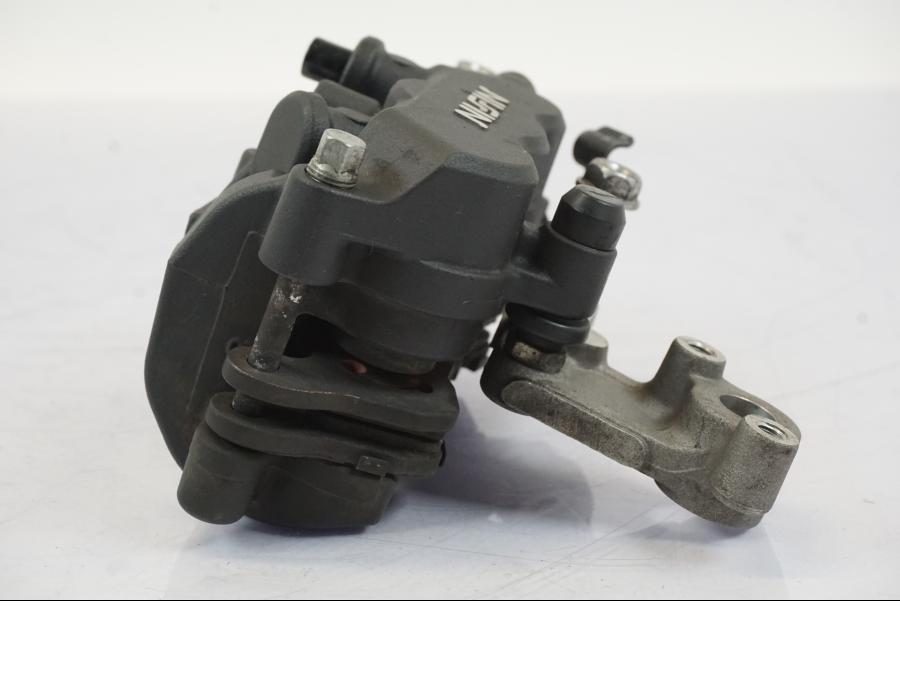 Höger sida på Bromsok från en Honda NT 700 -2008 motorcykel.