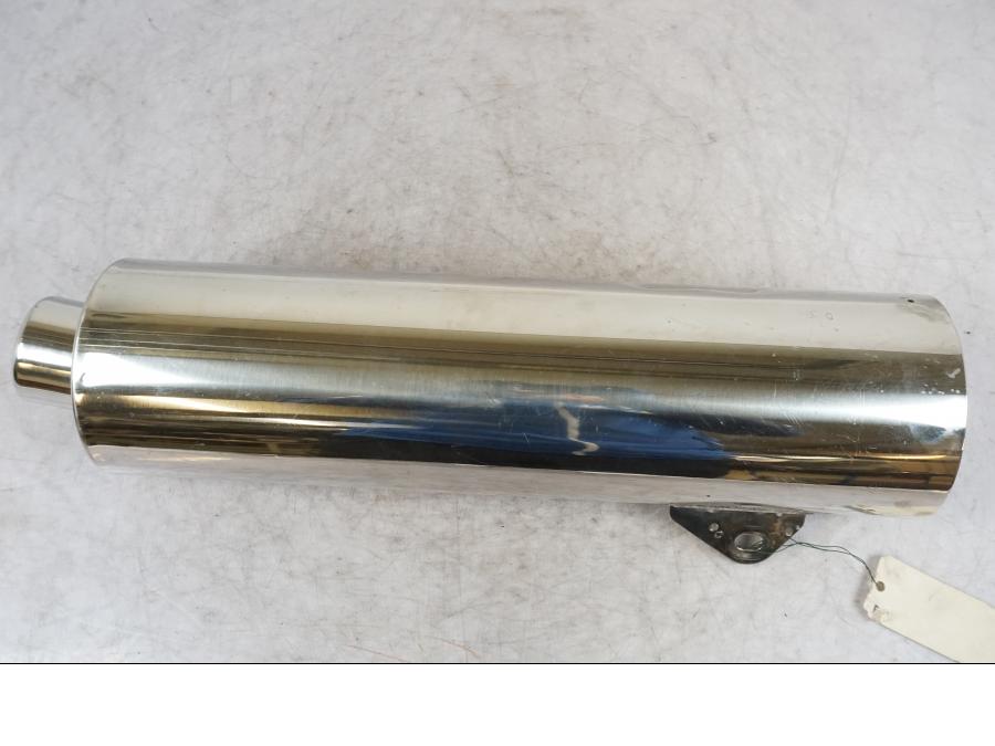 Baksidan på Ljuddämpare från en Kawasaki ZRX 1200 S -2005 motorcykel.