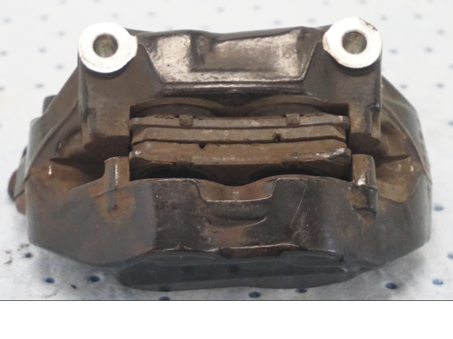 Baksidan på Bromsok från en KTM 125 Duke -2017 motorcykel.