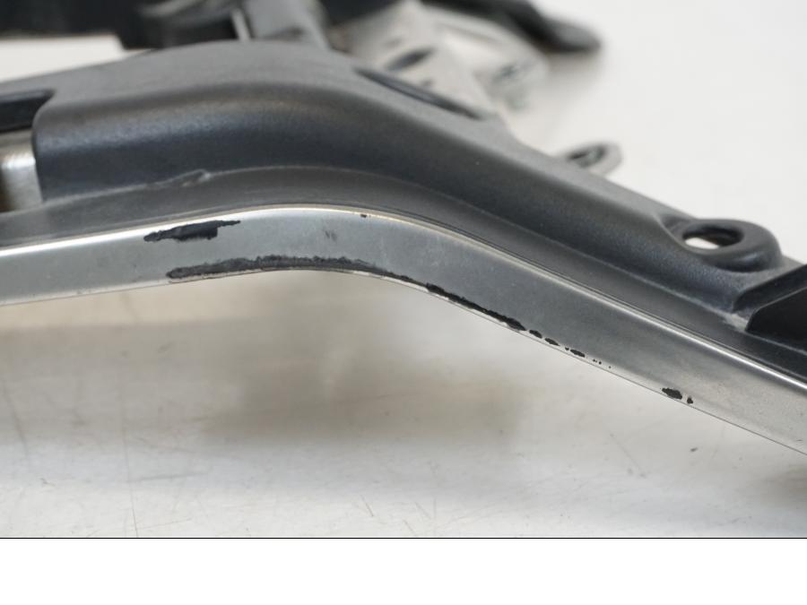 Extrabild4 på Bakvinge från en Aprilia Tuono V4R -2011 motorcykel.