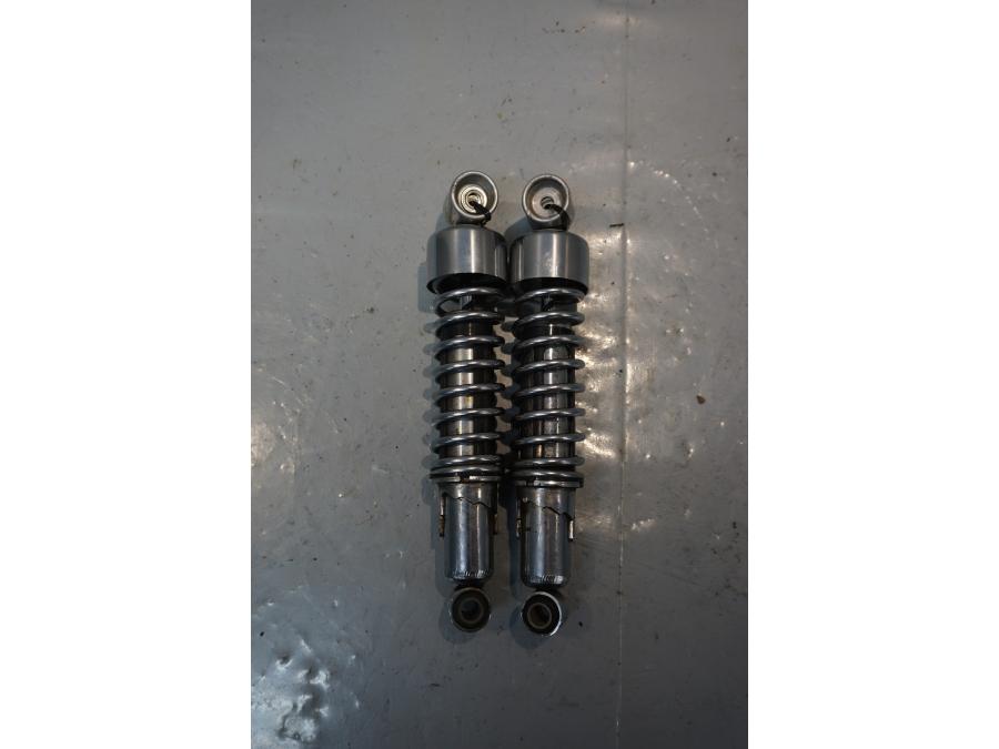 Framsidan på Stötdämpare från en H-D Sportster 1200 XL1200C -1998 motorcykel.