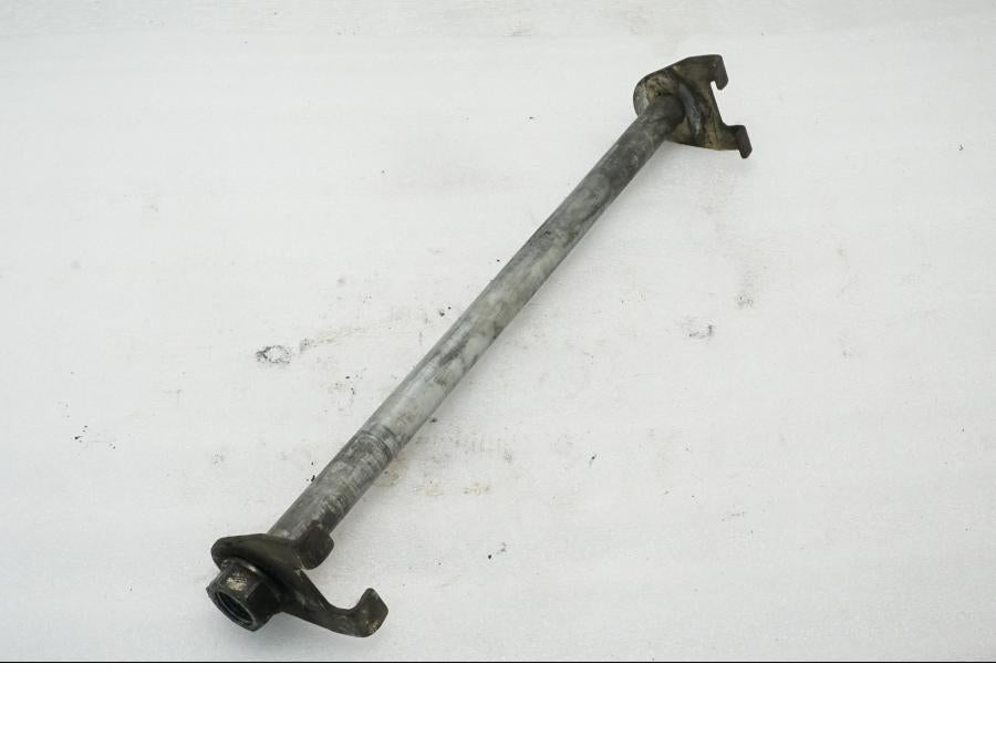 Baksidan på Axel från en Ducati Monster 600 -2001 motorcykel.