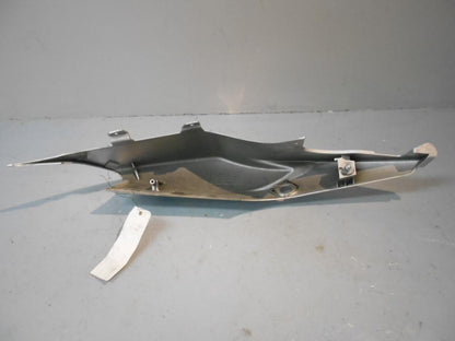 Höger sida på Bakvinge från en Suzuki GSX-R 1000 -2007 motorcykel.