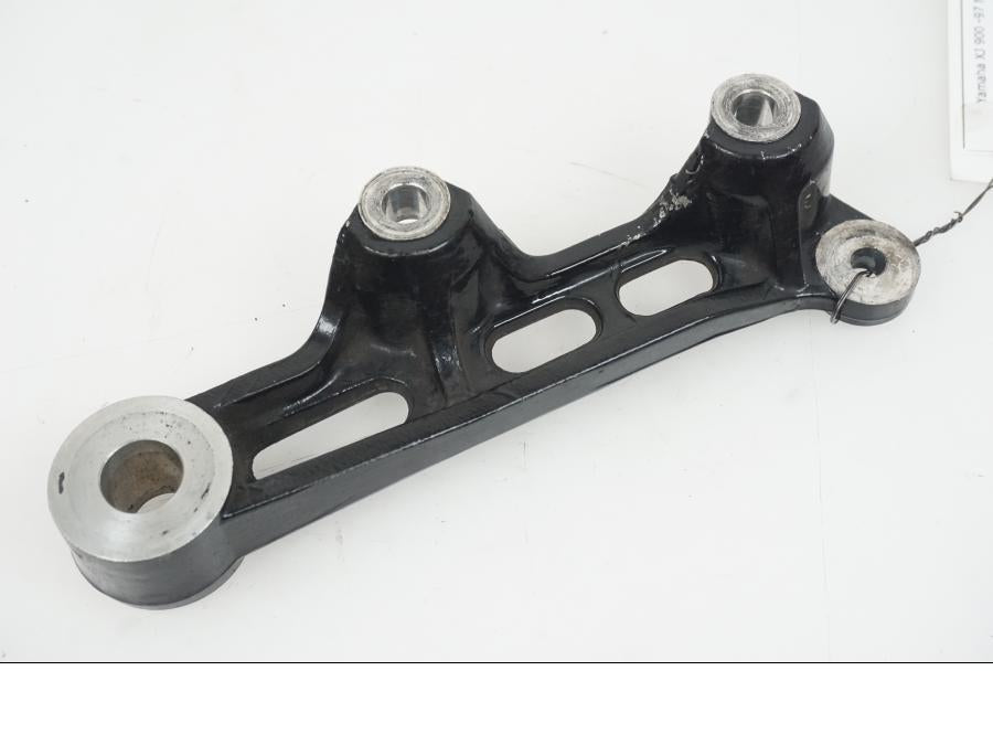 Framsidan på Bromsoksfäste från en Yamaha XJ 900 -1997 motorcykel.