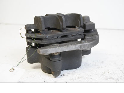 Höger sida på Bromsok från en Honda CB 600 Hornet -2003 motorcykel.