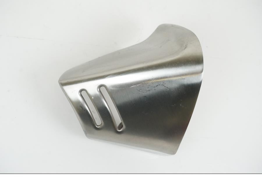 Framsidan på Värmeskydd från en Suzuki GSX-R 1000 -2008 motorcykel.