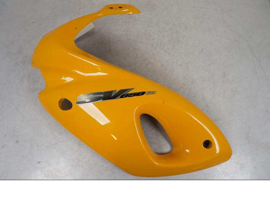 Framsidan på Toppkåpa från en Suzuki SV 650 -1999 motorcykel.