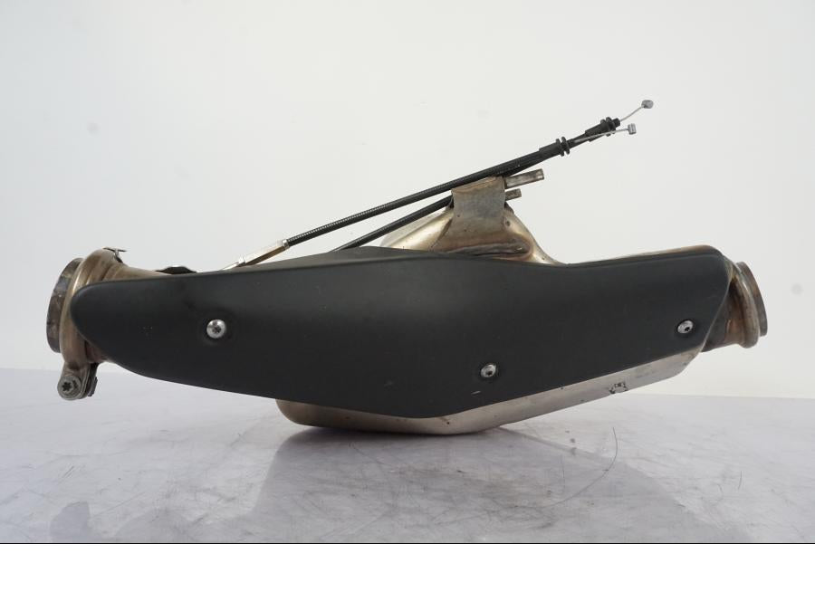 Baksidan på Mellanburk från en KTM 1290 Super Duke -2019 motorcykel.