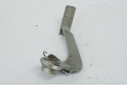 Vänster sida på Bromspedal från en Honda CBR 600 -1998 motorcykel.