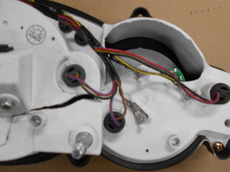 Vänster sida på Instrumentpanel från en Kawasaki ZZR 1200 -2002 motorcykel.