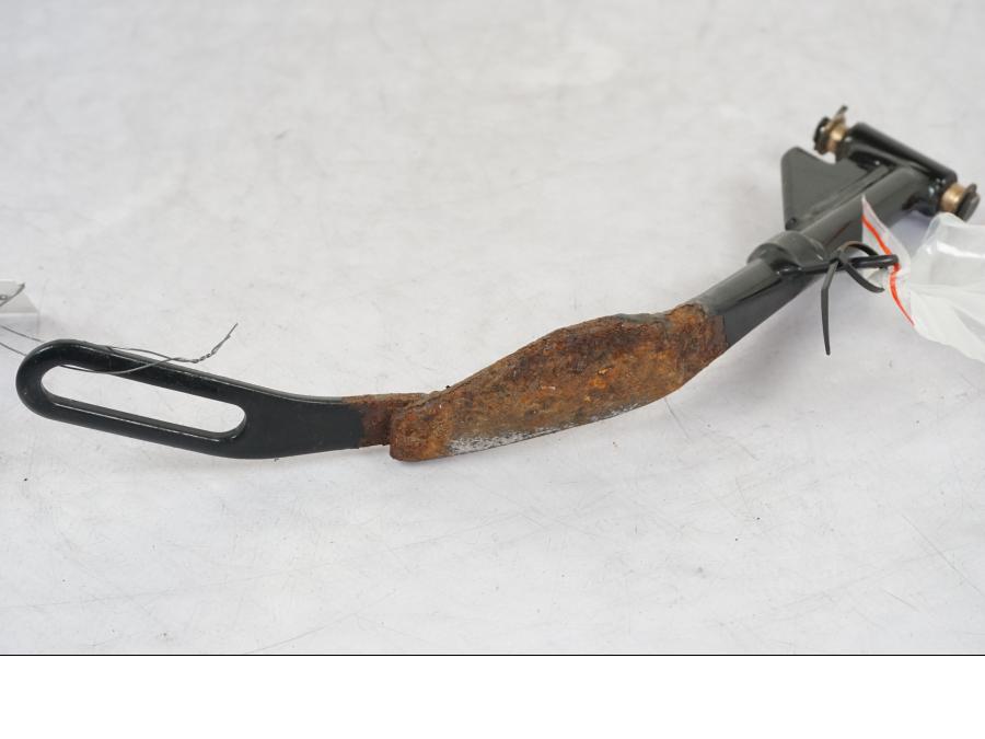 Höger sida på Sidostöd från en H-D Sportster 883 XL -2007 motorcykel.