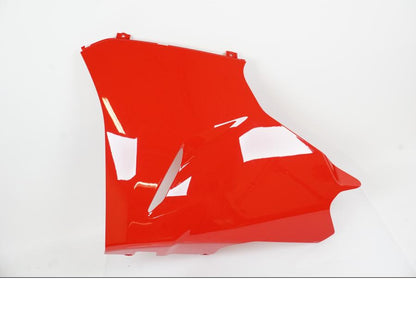 Framsidan på Magkåpa från en Ducati Supersport 950 S -2022 motorcykel.