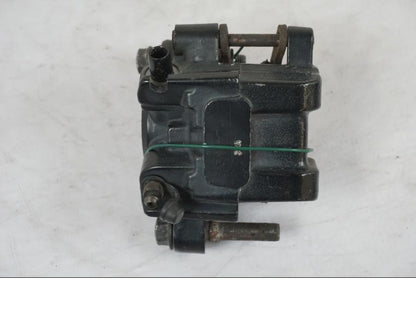 Snett uppifrån på Bromsok från en Honda CB 750 -1996 motorcykel.