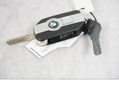 Extrabild1 på Låssats från en BMW R 1250 GSA -2021 motorcykel.