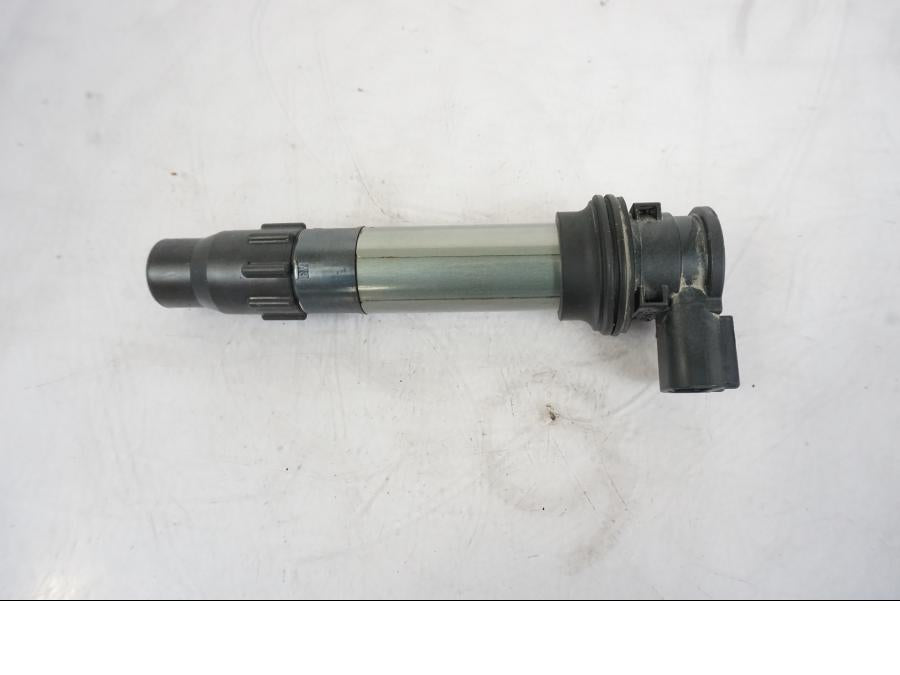 Baksidan på Tändspole från en Honda VFR 1200 -2010 motorcykel.