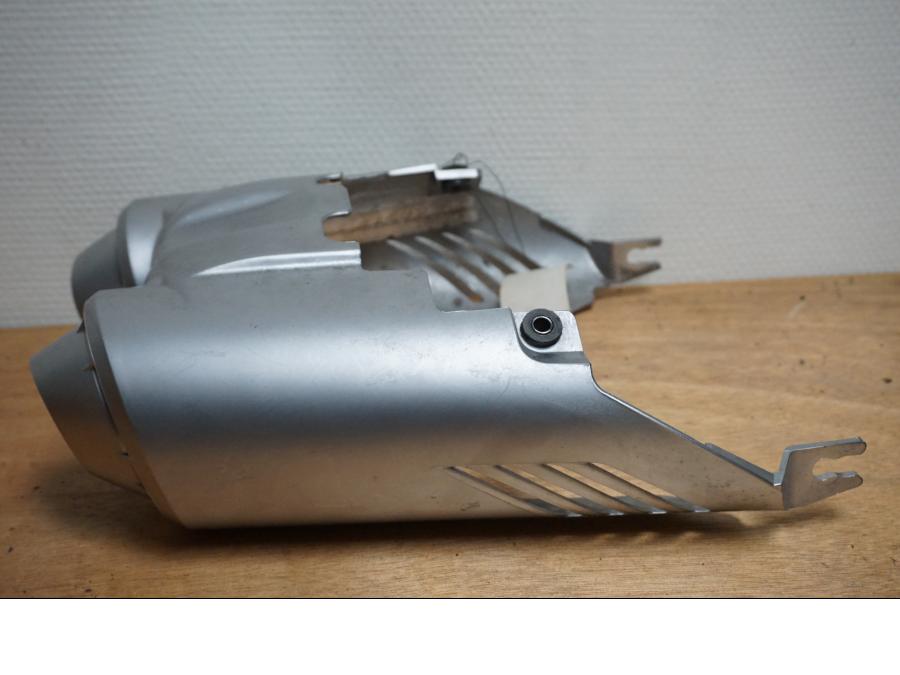 Framsidan på Värmeskydd från en Yamaha FZ-6 -2007 motorcykel.