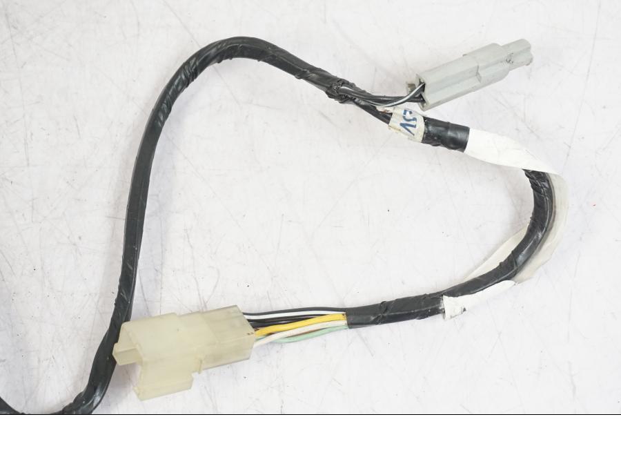 Baksidan på Kablage från en Suzuki GSX 1300 RX -1999 motorcykel.