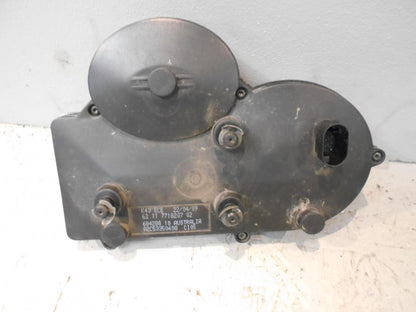 Baksidan på Instrumentpanel från en BMW K 1300 R -2009 motorcykel.