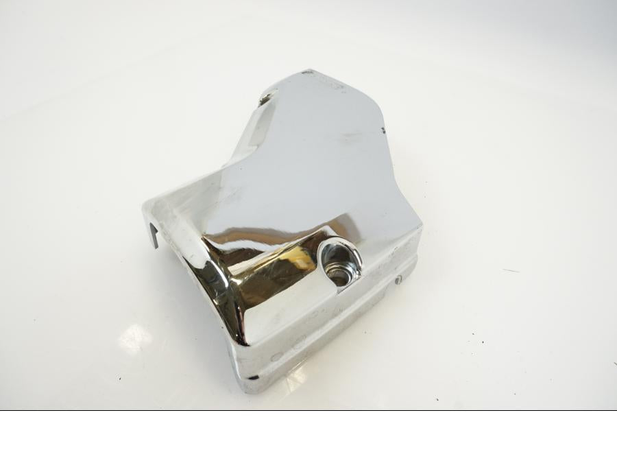 Höger sida på Motorkåpa från en Suzuki VS 800 -1996 motorcykel.