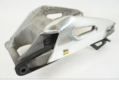 Framsidan på Sving från en Aprilia Tuono V4R -2011 motorcykel.