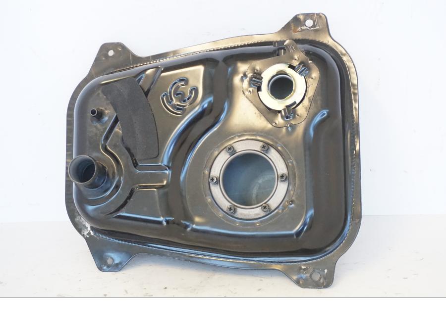 Höger sida på Bensintank från en Kymco Agility 125 -2019 scooter.