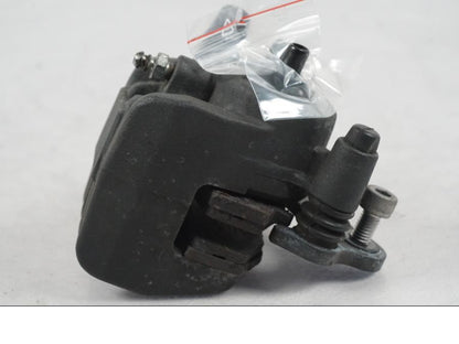 Baksidan på Bromsok från en Kawasaki ER-6N ABS -2010 motorcykel.