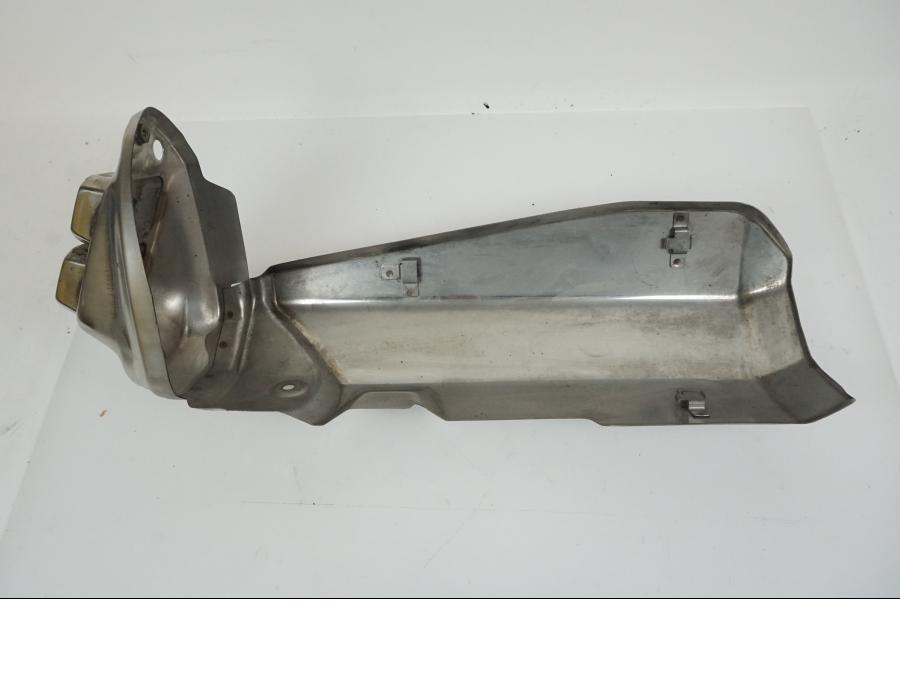 Höger sida på Ljuddämpardekor från en Honda CRF 1000 Africa Twin -2016 motorcykel.