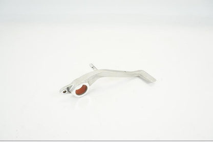 Baksidan på Bromspedal från en BMW S 1000 XR -2019 motorcykel.