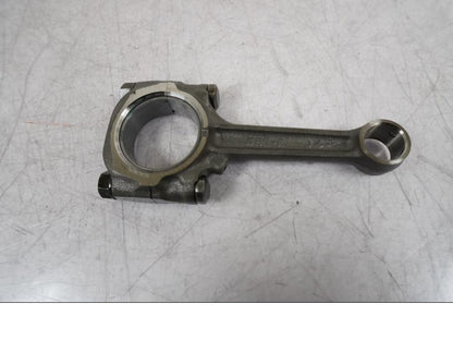 Baksidan på Vevstake från en Honda VFR 800 -2005 motorcykel.