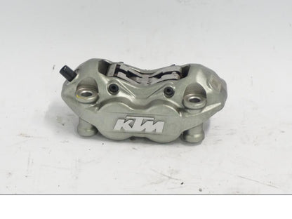 Framsidan på Bromsok från en KTM 790 Duke -2018 motorcykel.